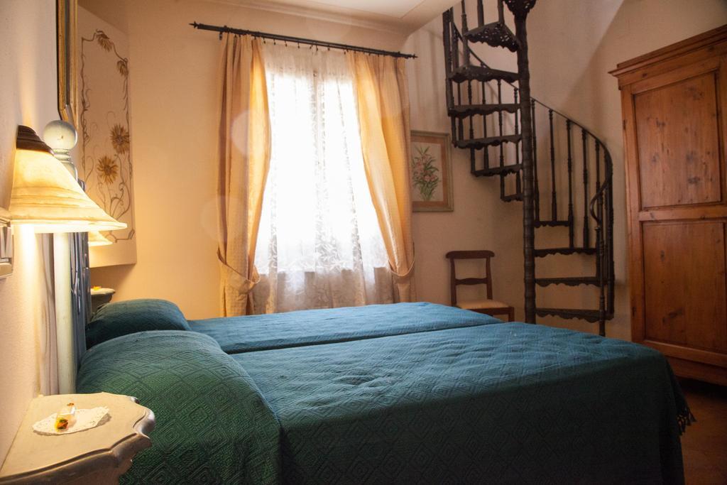Hotel Degli Artisti 3*