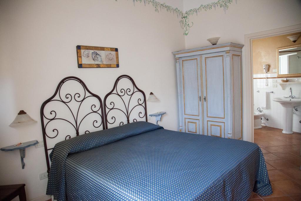 Hotel Degli Artisti 3*